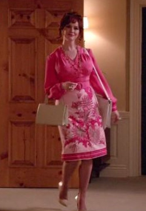 Joan Mad Men pink outfit
